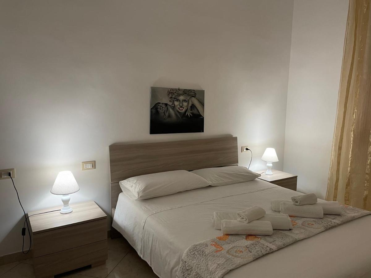 Casa Vacanze Sicily Home Avola Bagian luar foto